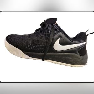 Nike womens size 5 volleyball shoes.
